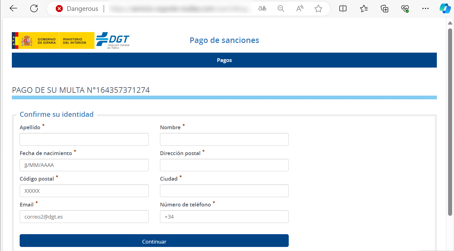 En la imagen se muestra un formulario web que incita a la víctima a introducir sus datos personales con el fin de que los ciberdelincuentes los obtengan.