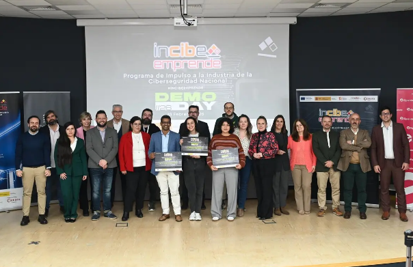 Diez emprendedores presentan sus proyectos al Programa de Incubación de Incibe Emprende y Cámara de Linares
