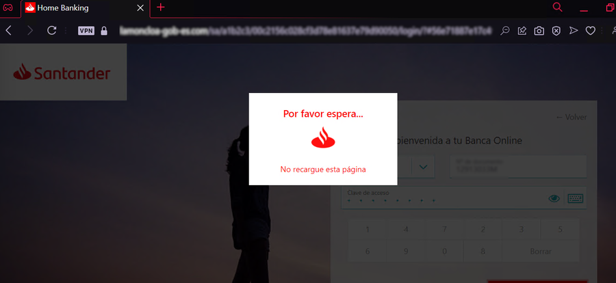 Se muestra el formulario de acceso a Santander para iniciar sesión con las credenciales en la web falsa.