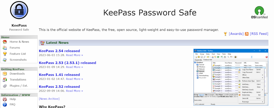 Se muestra la web de KeePass con última versión del programa para ser descargado.