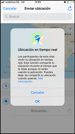 Captura de pantalla de teléfono móvil que indica que los participantes de este chat verán su ubicación en tiempo real. 