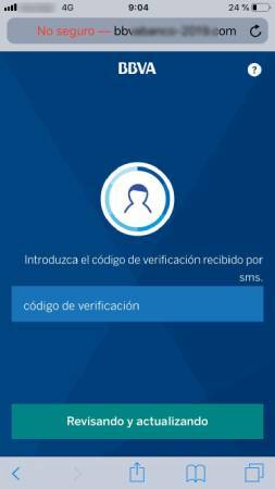 Imagen que muestra la página donde se redirige el phishing en dispositivos móviles, una vez introducidas las credenciales de acceso y que pide incluir un código SMS