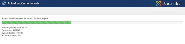 Imagen que muestra la pantalla de Joomla! donde se ve la barra de progreso de la instalación.