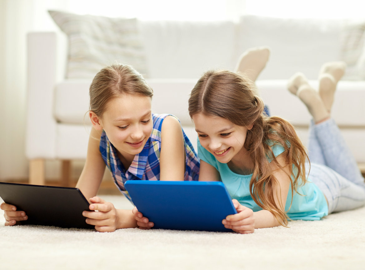 ¿Qué les enseña Internet a nuestras hijas?